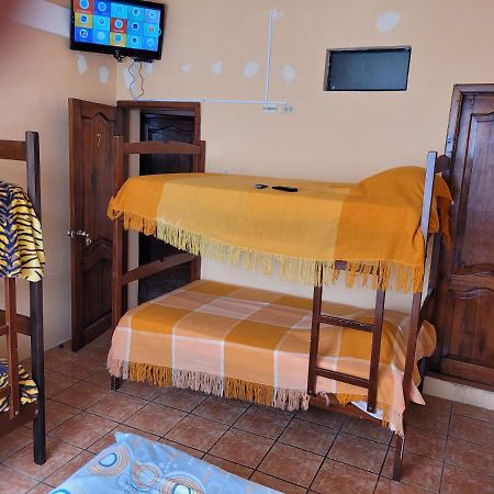 Hostal Haziel Salinas (Santa Elena) Exterior foto