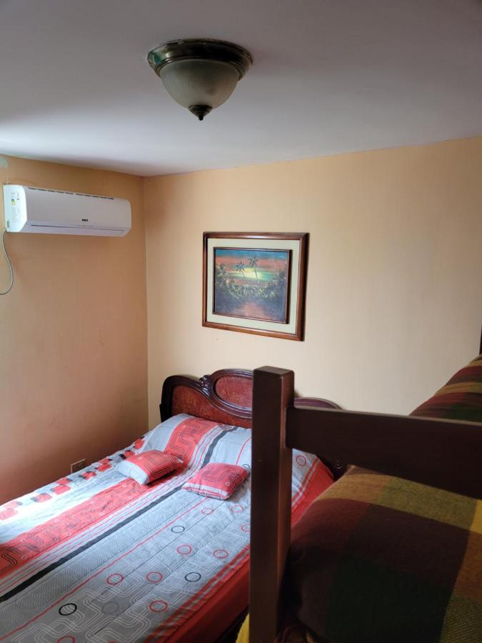 Hostal Haziel Salinas (Santa Elena) Exterior foto
