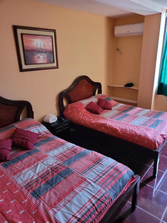 Hostal Haziel Salinas (Santa Elena) Exterior foto